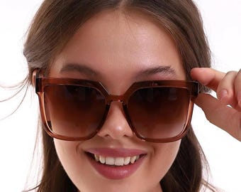 1970s Disco Style Oversized Square Sunglasses: Brown Retro Shades