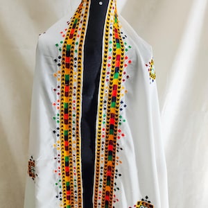 Sindhi Embroidered Shawl: Handmade Women's Chadar Dupatta