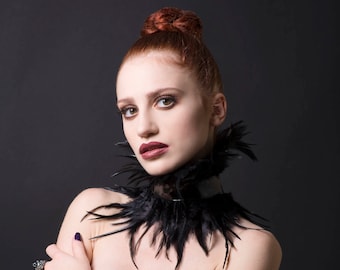 Ras de cou en PVC noir avec plumes - Collier en PVC - Ras de cou en plumes noires