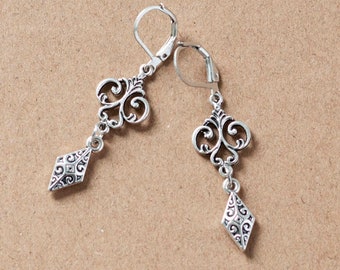 Gothic Antique Silver filigree Earrings-Medieval Dangle Earrings-Victorian Jewelry-Vintage style Drop Earrings