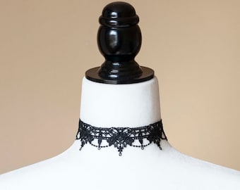 Black Lace Choker Necklace with Bows - Elegant Victorian Gothic Collar