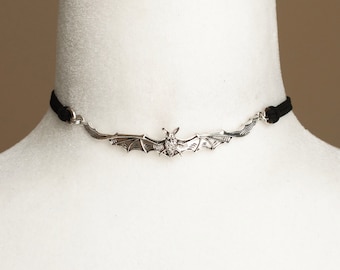 Black Vegan Suede Choker with Vampire Bat pendant-Gothic necklace-Halloween Accessories