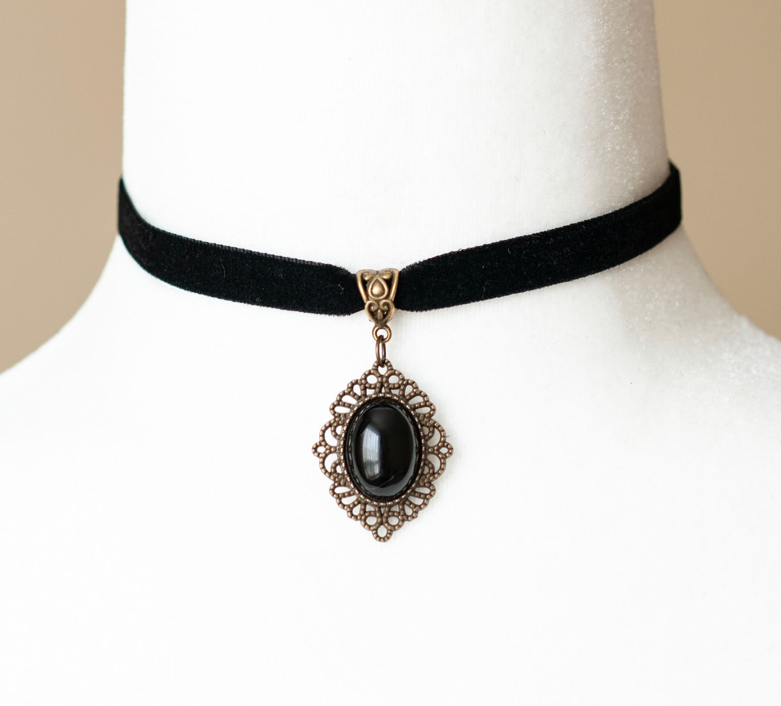 Vampire Velvet Choker with Stone