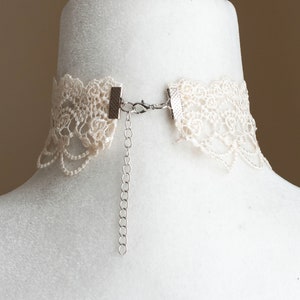 Cream Lace choker-Victorian Necklace-Bridal Jewelry-Wedding Accessories Silver