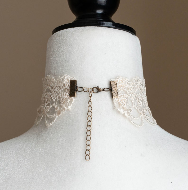 Cream Lace choker-Victorian Necklace-Bridal Jewelry-Wedding Accessories Bronze