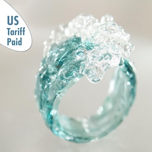 Anillo de cristal hecho a mano con diseño de olas oceánicas: Joyería gruesa estilo sirena.