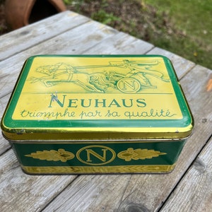 Vintage NEUHAUS CHOCOLATE TIN, Neuhaus Triomphe par sa qualite Belgium Tin Box, Canister, Green and Yellow, Chariot