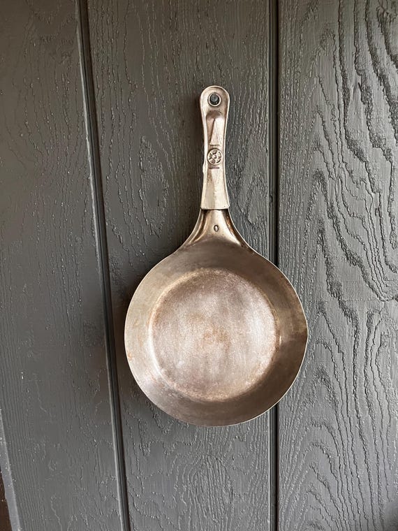 Vintage Wagon Wheel Cold Handle Skillet - Cowboy Frying Pan