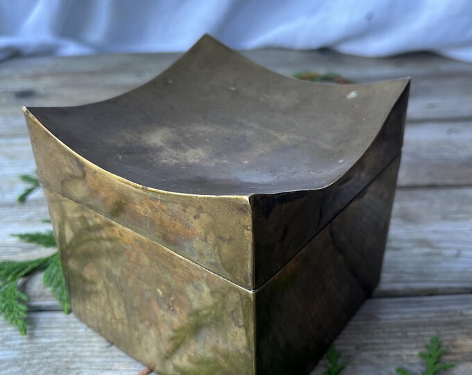 Modest Classical Box Mid-century Modern Elegant Brass BOX With Wave or Scoop Style Lid - Etsy