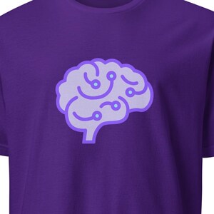 Könnte beinhalten: Lilafarbenes T-Shirt mit einem hellvioletten Umriss eines Gehirns mit Schaltkreislinien im Inneren.