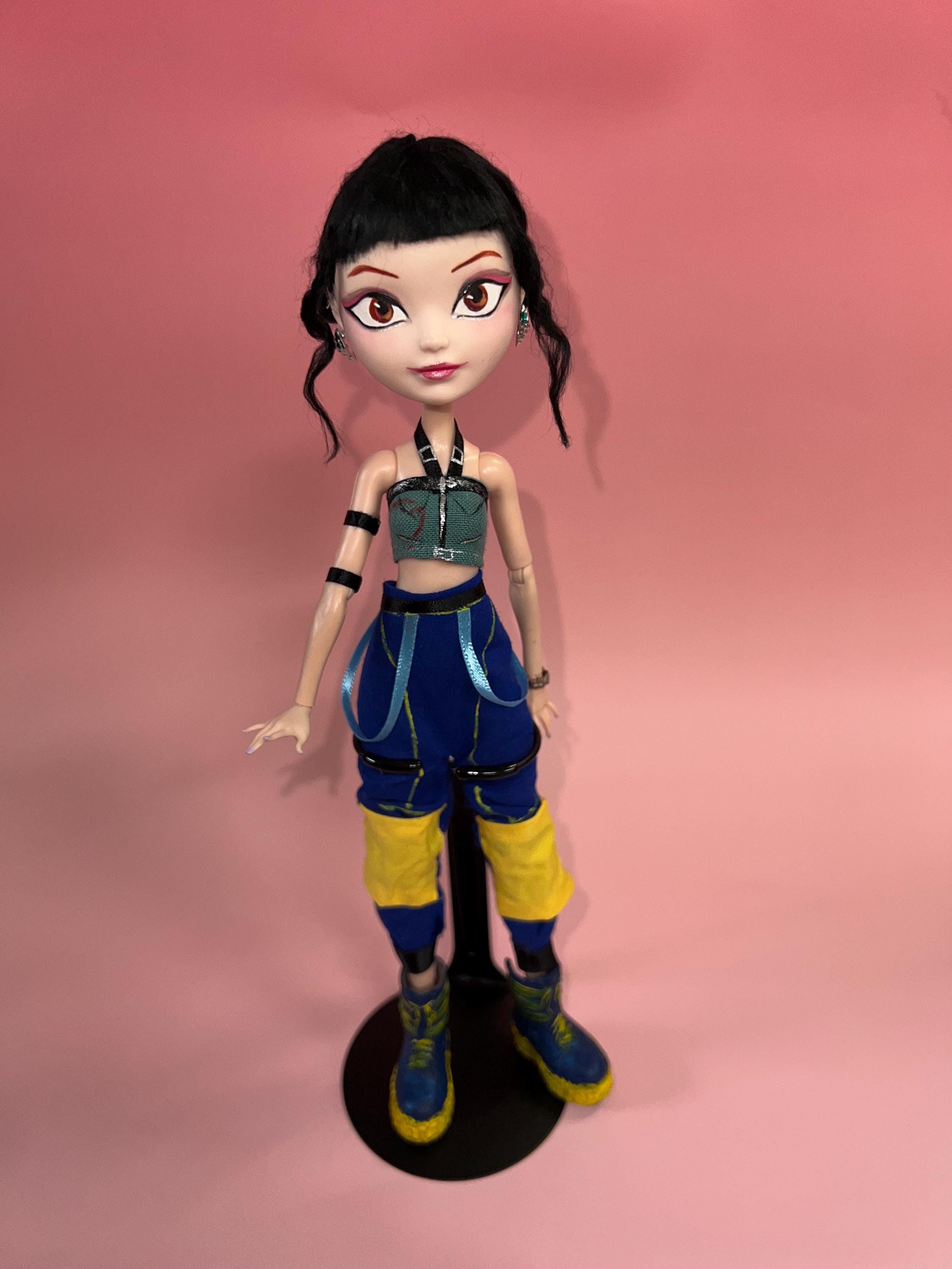 ✨Poupée✨　　オーダー OOAK K-pop Demon Hunters Zoey Doll (ever After High) - Etsy