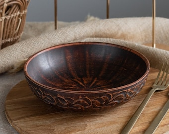 Handmade Clay Serving Bowl – Rustic Red Clay Dish with Carved Leaf Pattern – Eco-Friendly Pottery for Salad, Pasta, Fruit, Ukrainian gift