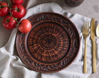 Rustikaler großer Teller aus rotem Ton, handgefertigte Keramik, traditionelles Ukrainisches Geschenk, Handwerkergeschirr, Terrakotta-Geschirr, Geschenk für Neues Haus