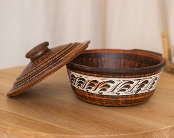 Handmade Clay Casserole Pot with Lid, Rustic Ceramic Cookware, Glazed Clay Roasting Pan, Eco-Friendly Kitchenware, Artisanal Pottery
