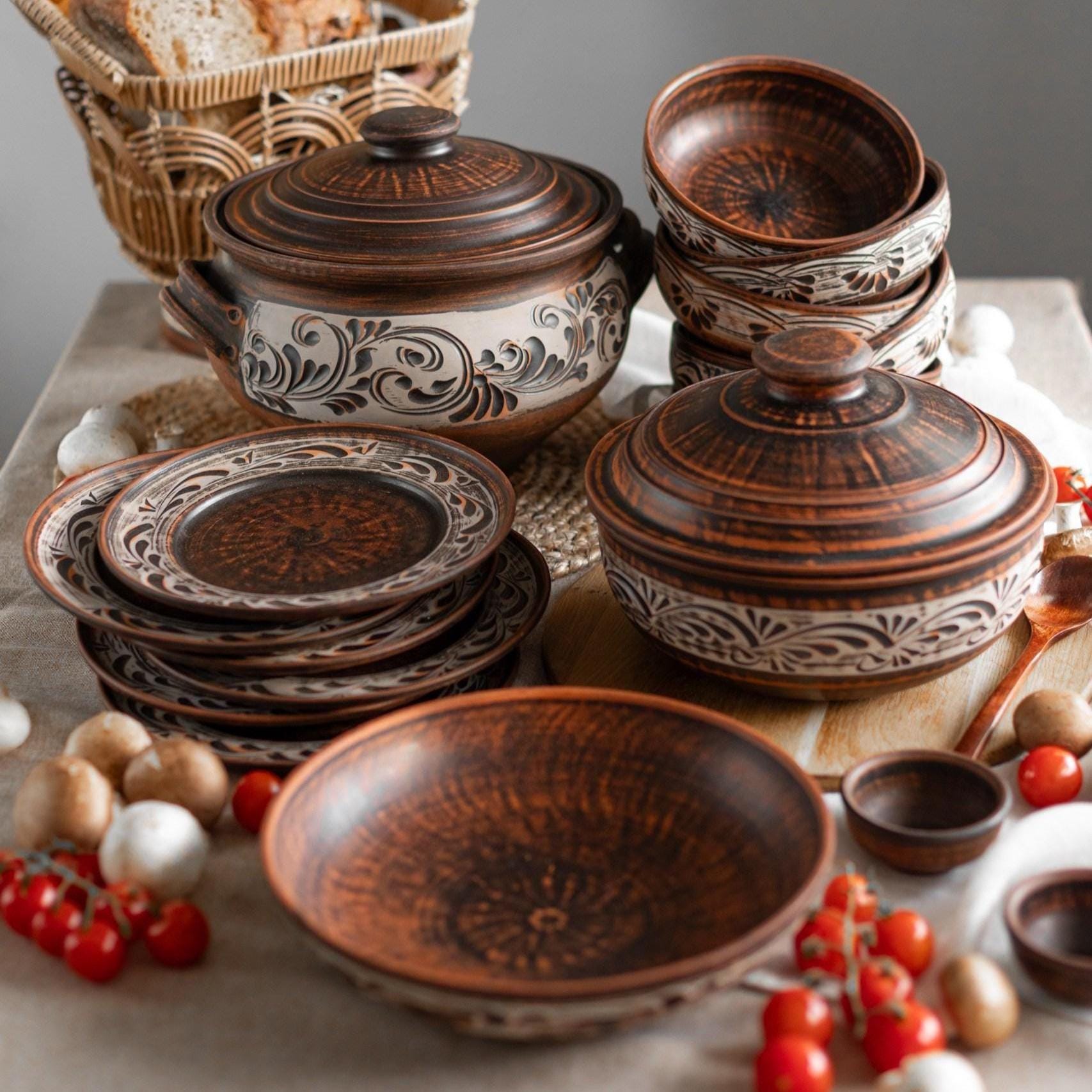 Set di stoviglie in terracotta fatte a mano per 6 persone - Ceramica in terracotta rossa ucraina con piatti, ciotole e pentole con coperchio - Regalo di stoviglie rustiche