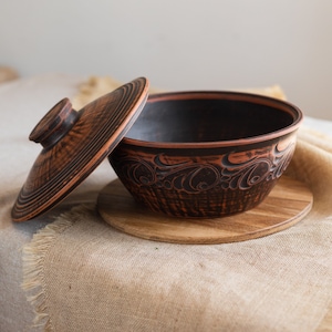 Low Clay Casserole Dish with Lid – Handmade Rustic Ceramic Cookware for Serving, Traditional Pottery Kitchen Gift