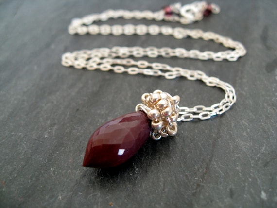 As Seen on the Vampire Diaries Caroline Forbes Necklace S5E516 Red