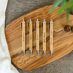 Pluma de madera grabada personalizada - Graduación - Trabajo - Negocios - Regalo corporativo - Día del Padre - Día de la Madre - Pluma de Bambú
