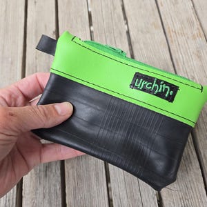 Petit porte-monnaie avec chambre à air - Chambres à air recyclées - Adapté aux vélos - Porte-monnaie végétalien - Rethink - Sacs oursins - Sac de tous les jours