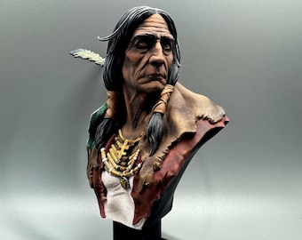 Busto de resina pintado a mano: escultura de un anciano guerrero tribal, decoración de arte tradicional.