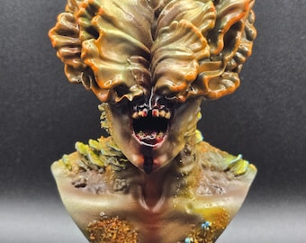Busto de terror fúngico pintado a mano: escultura de criatura monstruosa de hongos (The Last of Us)