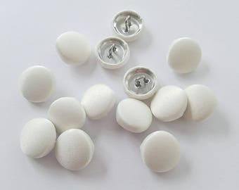 10 pcs 3/4in White Satin Buttons