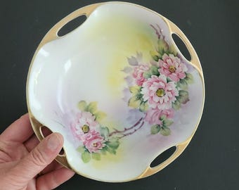 Plato antiguo de porcelana Nippon pintado a mano, época Morimura Noritake, con asas doradas y motivos florales. Hecho en Japón, 1911-1921. Pieza vintage de colección para ella.
