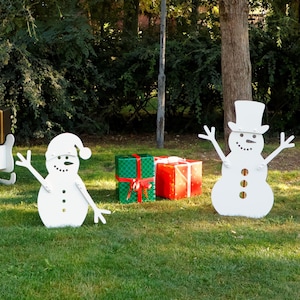 All-Weather Snowman Yard Display, Outdoor Christmas Garden Decoration, Durable Snowman Yard Art, Festive Holiday Lawn Decor