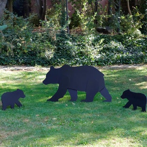 Bear Family Yard Decor, Black Bear Lawn Sculpture for Garden or Porch, Rustic Wildlife PVC Silhouette Outdoor Sign