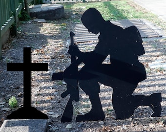 Adorno de jardín con cruz de soldado arrodillado, decoración en homenaje a los soldados caídos, exhibición militar patriótica para jardín, decoración en memoria de veteranos