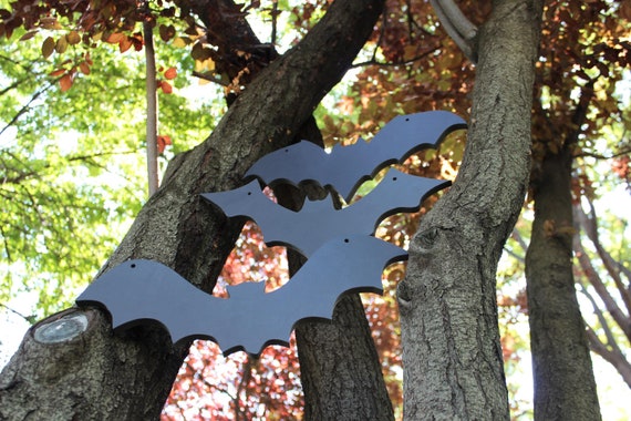 15 Inches PVC All-Weather Halloween Outdoor Decoration, 6 PCS Bat Yard Display, Hanging Garden Decoration, Haunted House Decors, Horror Tree