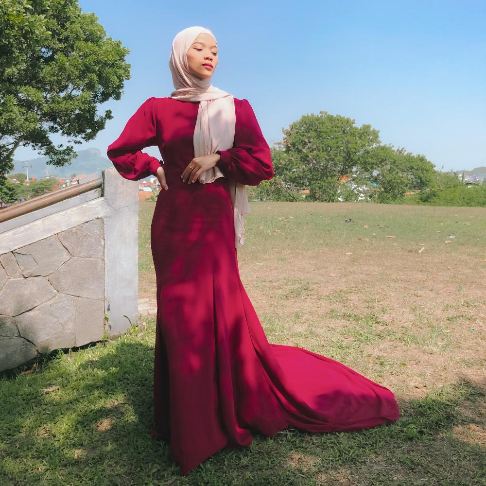 green emerald velvet dress Dark Red Long Sleeve Luxury Muslim Hijab Clothing Evening Caftan Dress –  Sultan Dress main image 1