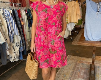Floral fuchsia linen shift dress with short sleeves