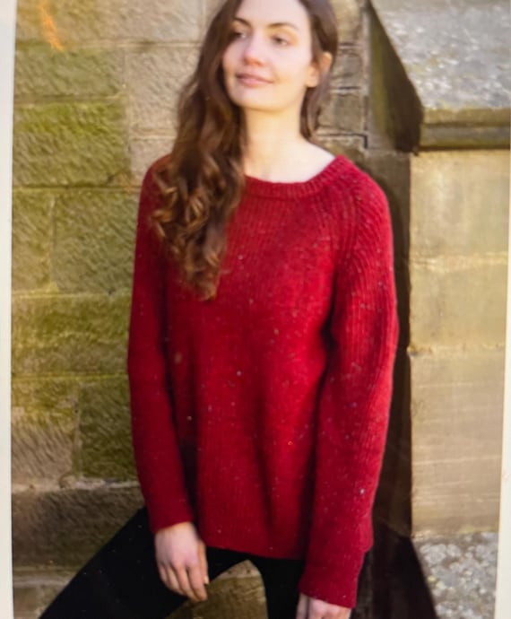 Hand knit  claret red classic crew neck pullover sweater