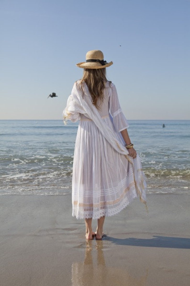 Boho beach wedding dress image 4