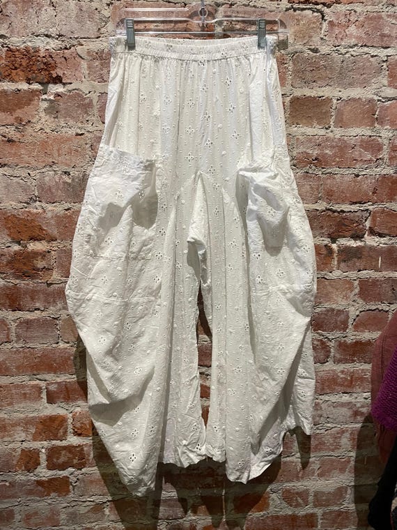 White eyelet size medium soft  cotton lagenlook pant