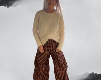 Funky pant in copper and black plaid with sparkly lurex lagenlook pant