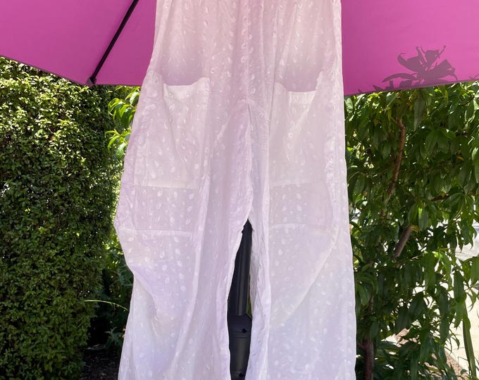White on white embroidered cotton lagenlook pant