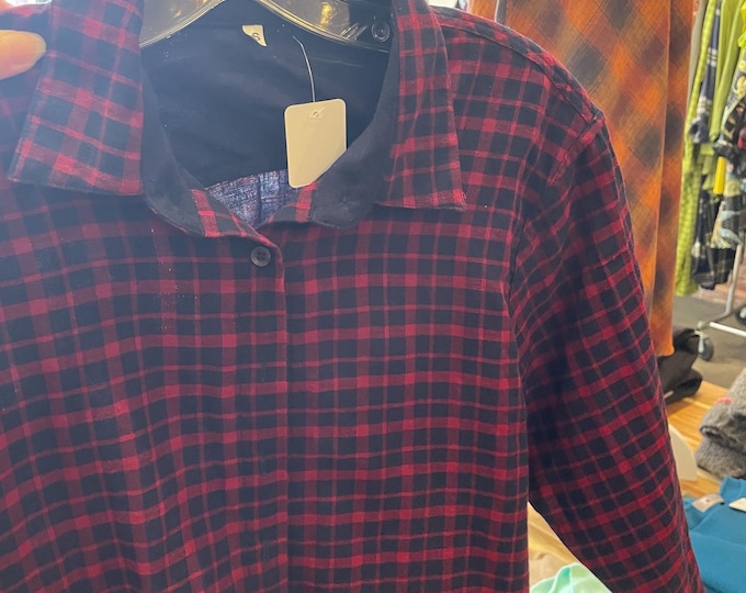 Reversible blue plaid/solid cropped button down shirt