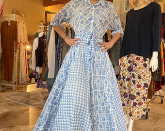 Button down 8 gore shirtdress with pockets in blockprint cotton