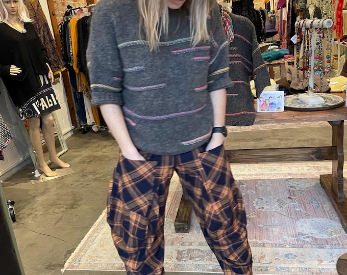 Brown Flannel plaid bicycle pant.