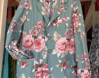 Floral cotton blazer with pockets in size 8
