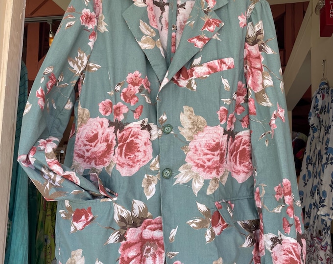 Floral cotton blazer with pockets in size 8