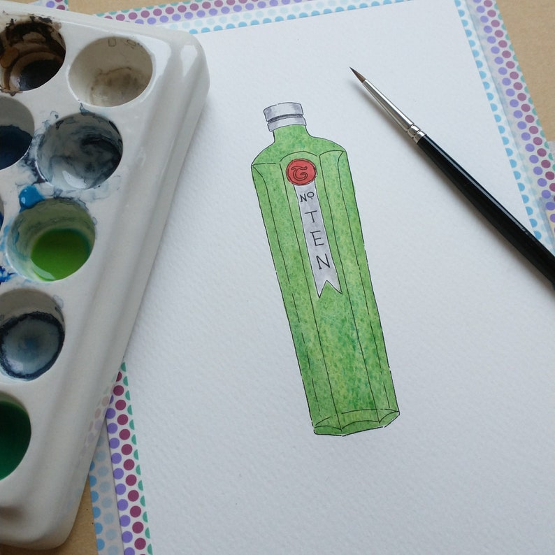 K&ouml;nnte beinhalten: Eine handgemalte Aquarellillustration einer gr&uuml;nen Glasflasche mit einem Etikett, auf dem "No. 1 Green" steht.