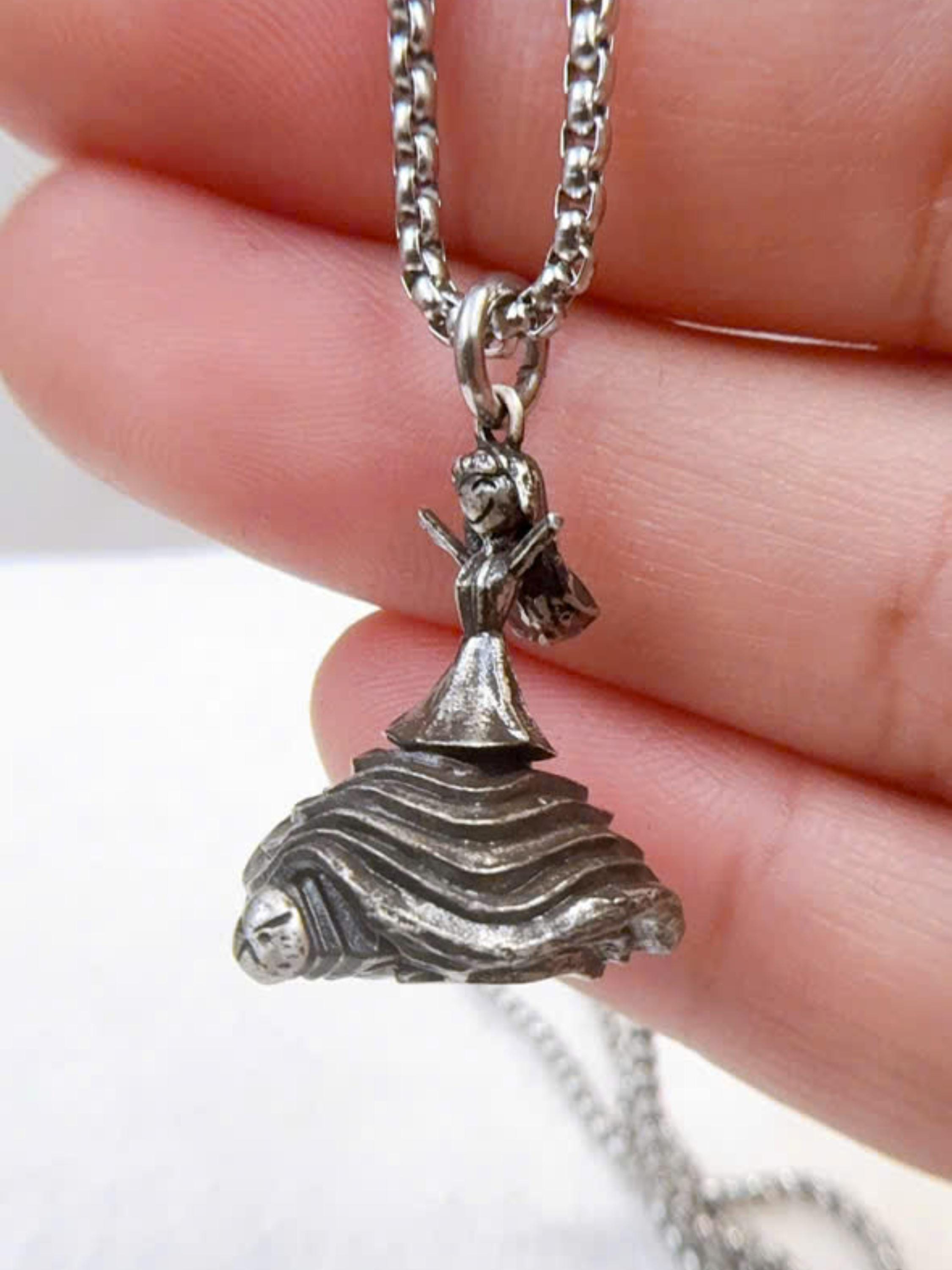 Clair Obscur Expedition 33 Francois Rock Pendant, Franfran