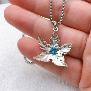 EXCLUSIVE Land Before Time Tree Star Necklace, Littlefoot Necklace, Tree Star Leaf Necklace, Dinosaur Necklace, The Land Before Time Jewelry
