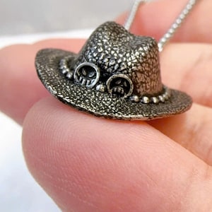 PREMIUM Fanmade Pirates Hat Necklace, Handmade Manga-Inspired Jewelry, Perfect Gift for Anime and OP Fans