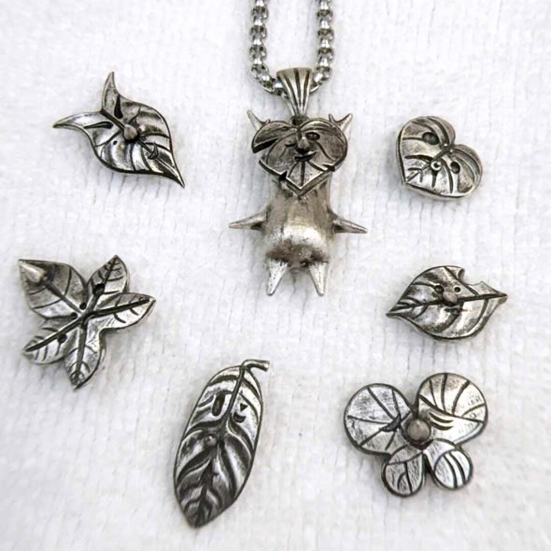 Korok Necklace, Legend of Zelda Jewelry, Interchangeable Faces
