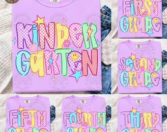 Tillbaka till skolan Smiley PNG-paket: Färgglad skjortdesign för årskurs 1, digital nedladdning