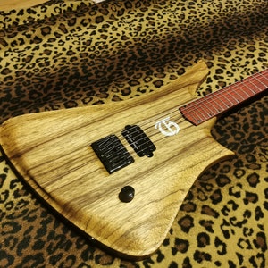 Custom Guitar 6-String Baritone